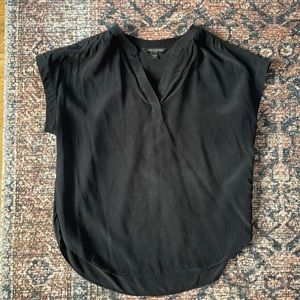 Banana Republic XXS silk shell